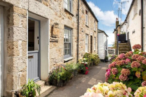 Abbey Cottage, Close to Mousehole Harbour